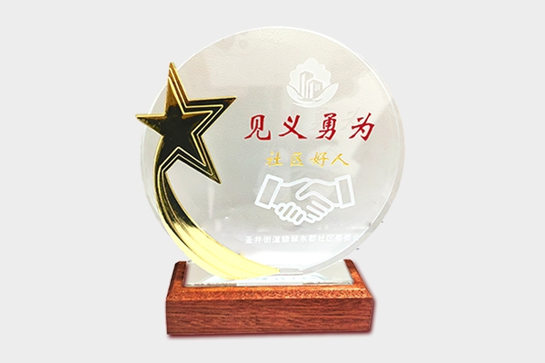 點贊丨“逆行”真英雄，救火顯擔當！
